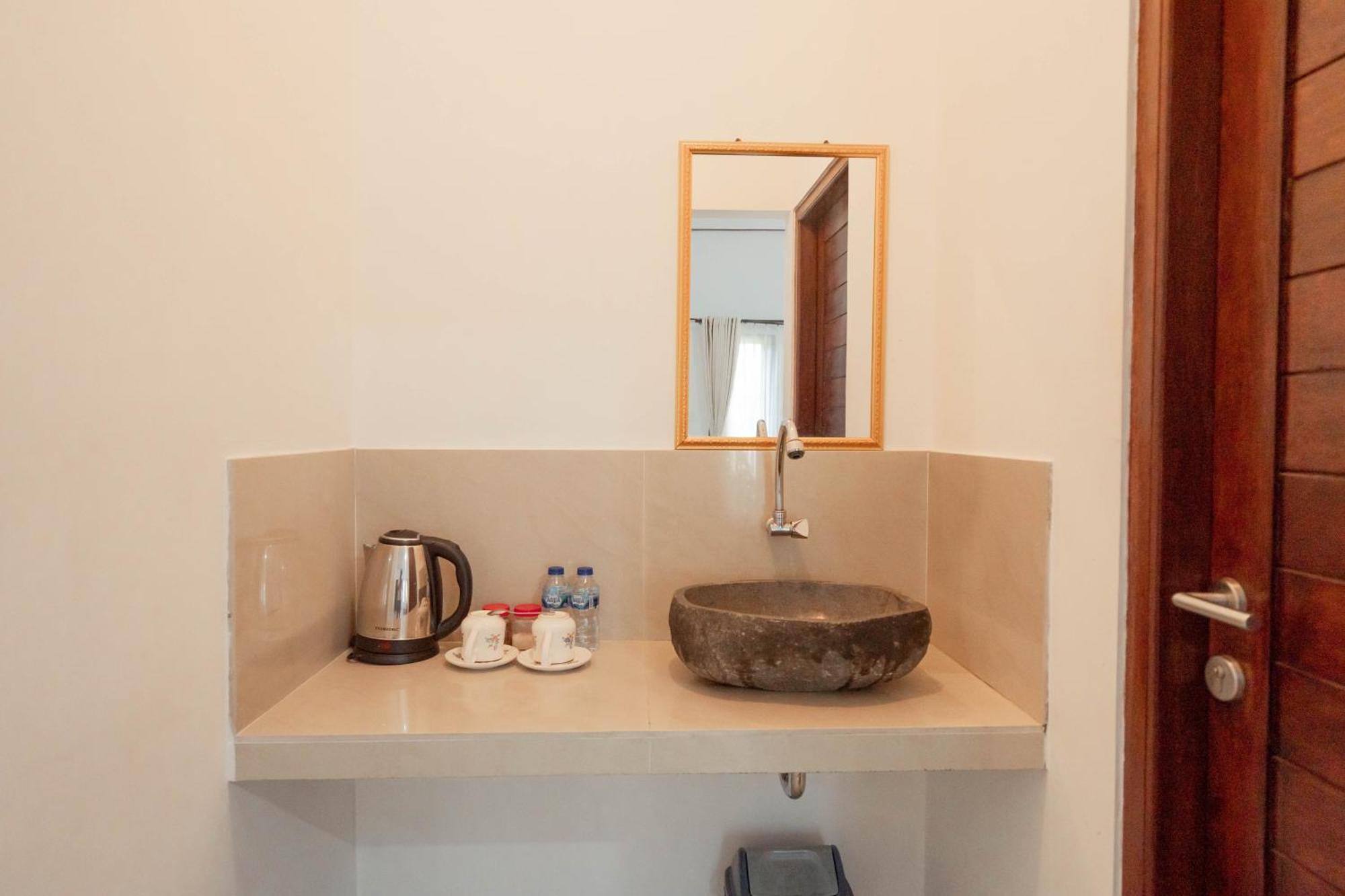 Brisk Homestay Uluwatu Redpartner Екстер'єр фото